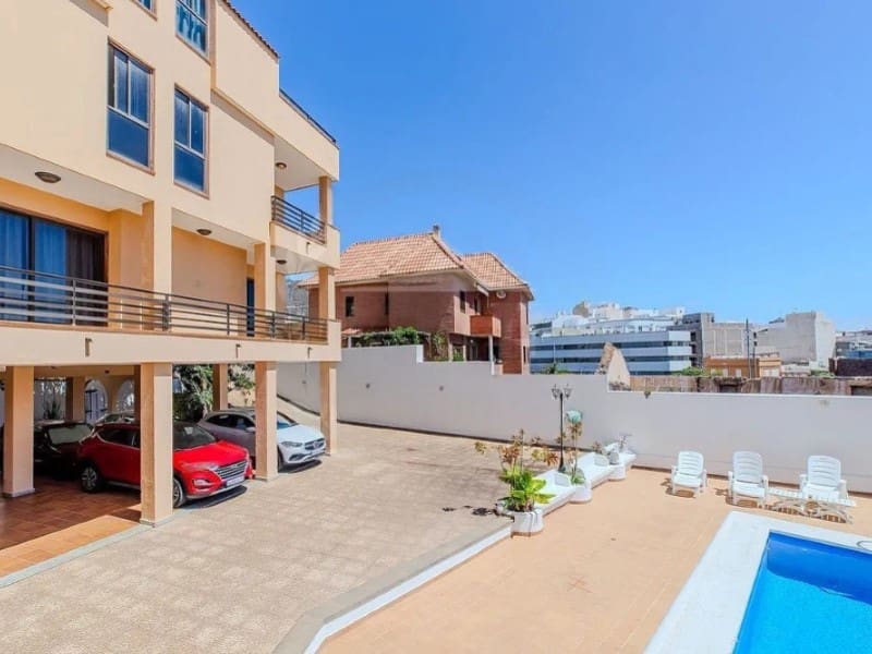 6 slaapkamer Villa te koop in Santa Cruz de Tenerife - € 1.995.000 (Ref: 9674085)