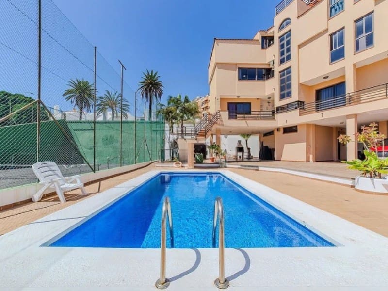 6 slaapkamer Villa te koop in Santa Cruz de Tenerife - € 1.995.000 (Ref: 9674085)