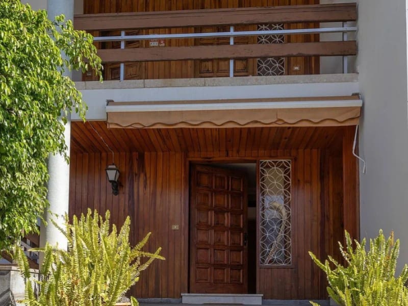 Chalet de 10 habitaciones en Santa Cruz de Tenerife en venta - 1.995.000 € (Ref: 9674086)