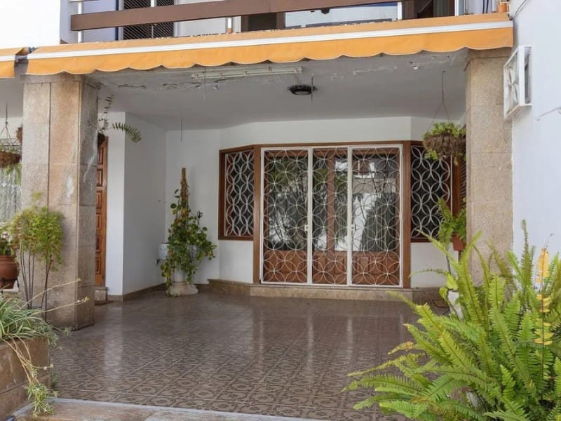 Chalet de 10 habitaciones en Santa Cruz de Tenerife en venta - 1.995.000 € (Ref: 9674086)