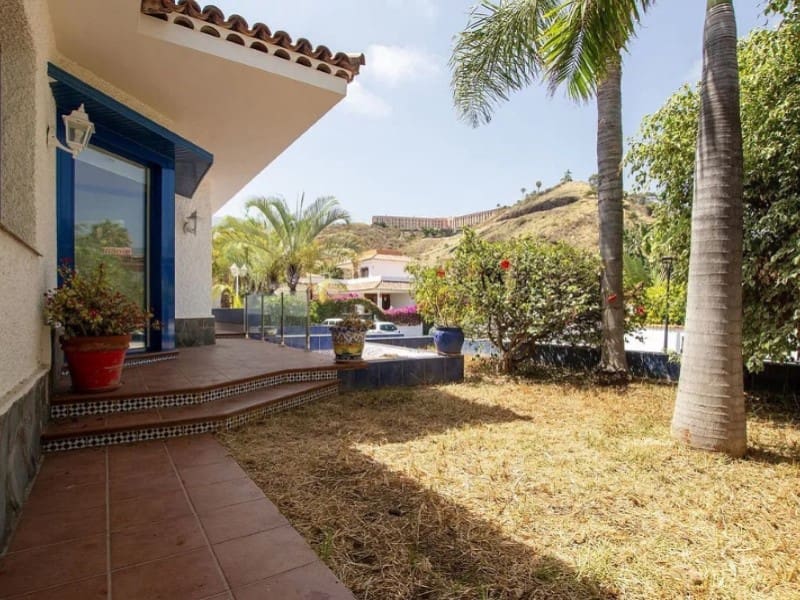 Villa zu verkaufen in Puerto de la Cruz - 825.000 € (Ref: 9674087)
