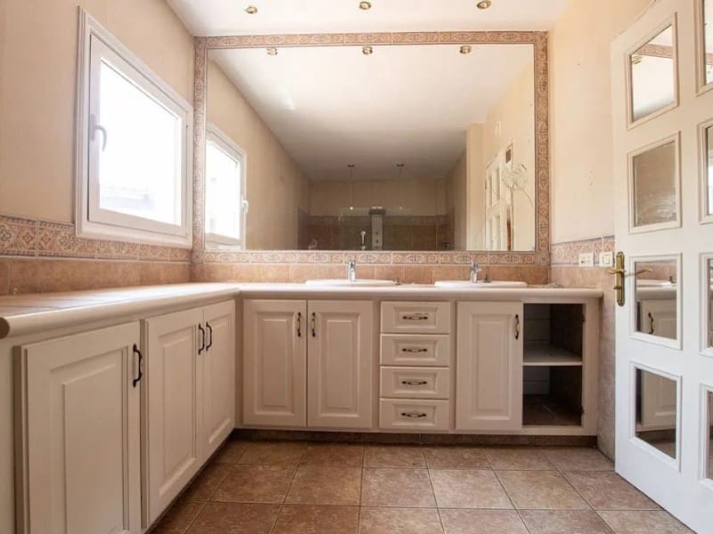 Villa zu verkaufen in Puerto de la Cruz - 825.000 € (Ref: 9674087)