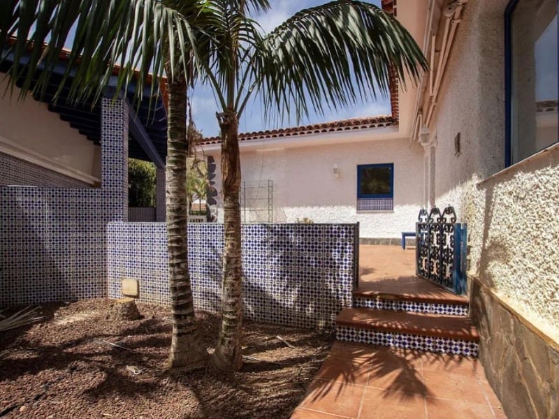 Villa zu verkaufen in Puerto de la Cruz - 825.000 € (Ref: 9674087)
