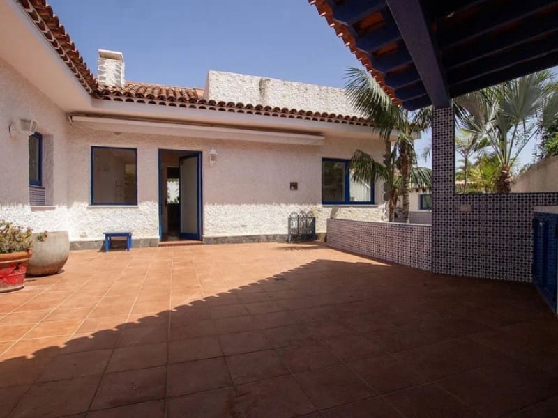 Villa zu verkaufen in Puerto de la Cruz - 825.000 € (Ref: 9674087)