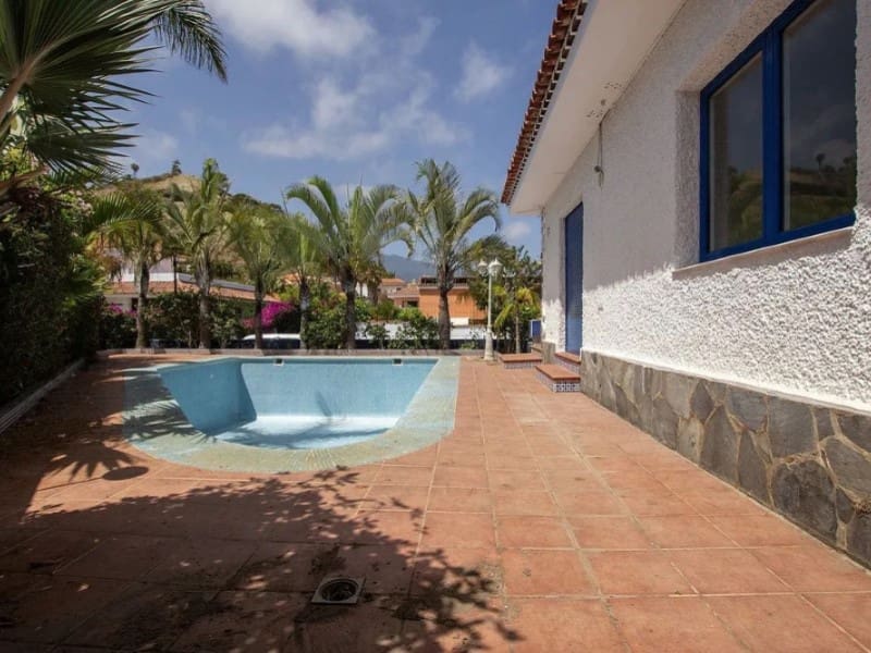 Villa zu verkaufen in Puerto de la Cruz - 825.000 € (Ref: 9674087)