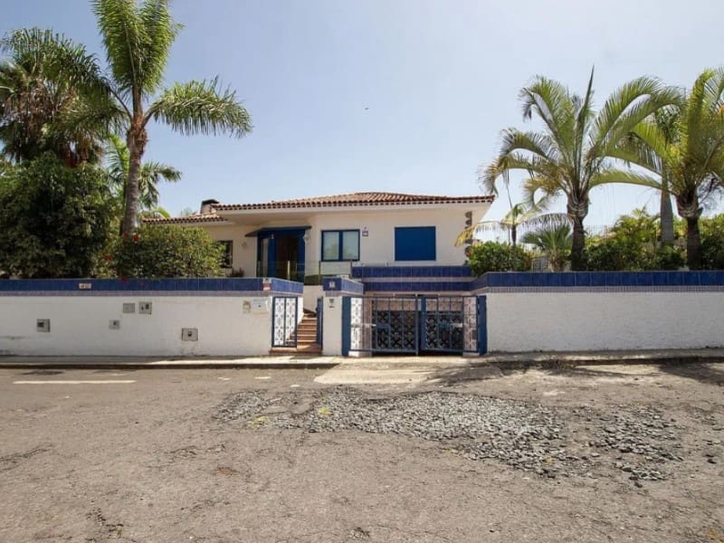 Villa zu verkaufen in Puerto de la Cruz - 825.000 € (Ref: 9674087)