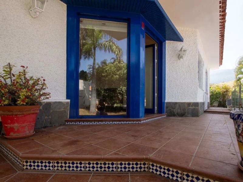 Villa zu verkaufen in Puerto de la Cruz - 825.000 € (Ref: 9674087)