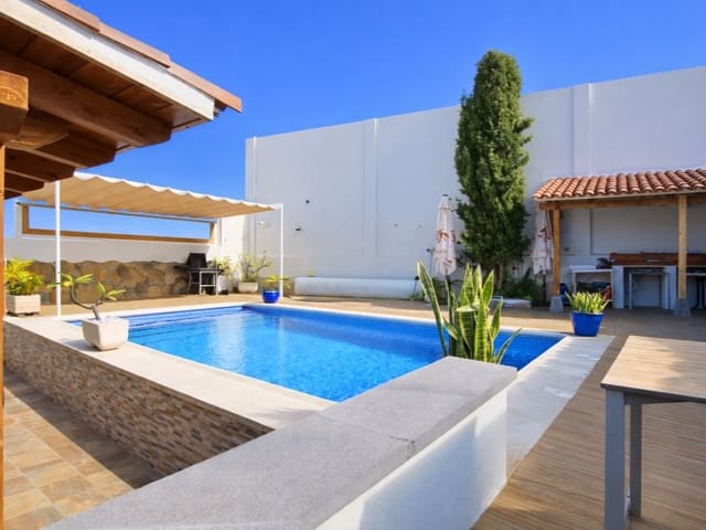 4 sovrum Villa till salu i Puerto de la Cruz - 700 000 € (Ref: 9695236)