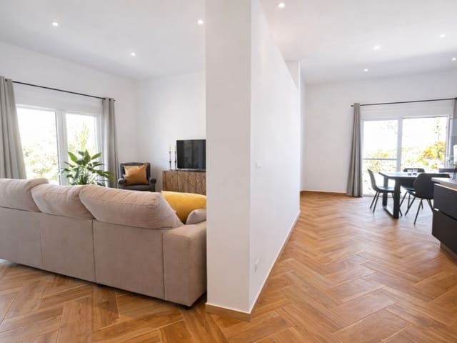 4 soveværelse Villa til salg i Arico - € 585.000 (Ref: 9772899)