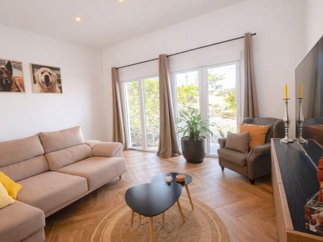 4 soveværelse Villa til salg i Arico - € 585.000 (Ref: 9772899)