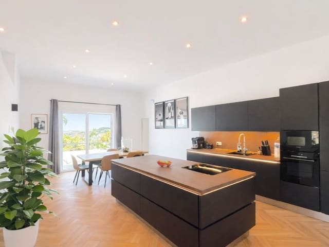 4 soveværelse Villa til salg i Arico - € 585.000 (Ref: 9772899)