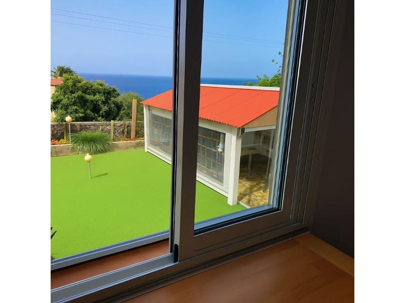 3 quarto Moradia para arrendar em Santa Ursula com garagem - 2 500 € (Ref: 9815782)