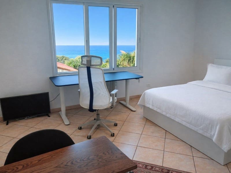 3 quarto Moradia para arrendar em Santa Ursula com garagem - 2 500 € (Ref: 9815782)
