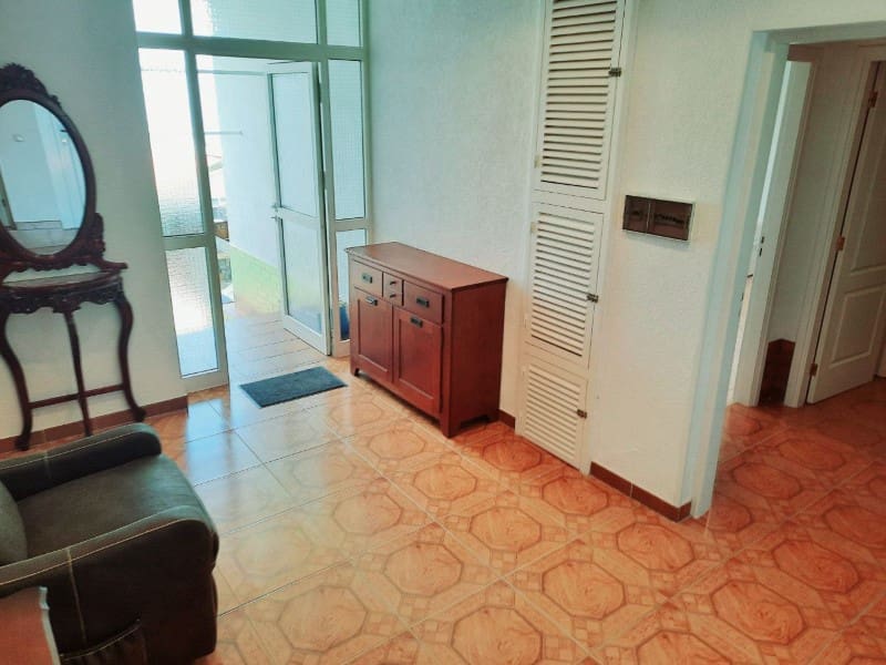 3 quarto Moradia para arrendar em Santa Ursula com garagem - 2 500 € (Ref: 9815782)