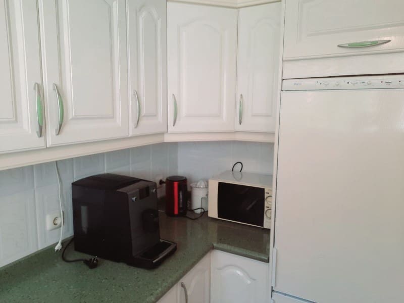 3 quarto Moradia para arrendar em Santa Ursula com garagem - 2 500 € (Ref: 9815782)