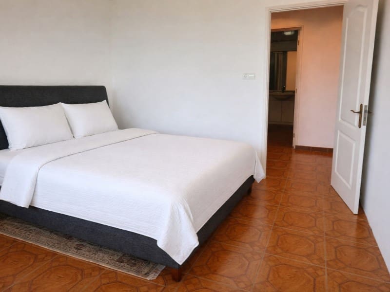 3 quarto Moradia para arrendar em Santa Ursula com garagem - 2 500 € (Ref: 9815782)