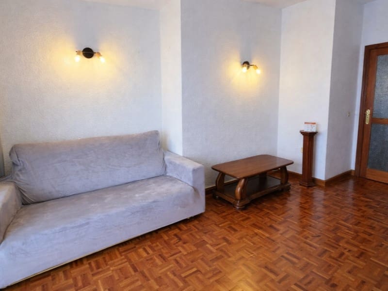Apartamento de 3 habitaciones en Puerto de la Cruz en alquiler - 2.500 € (Ref: 9817967)