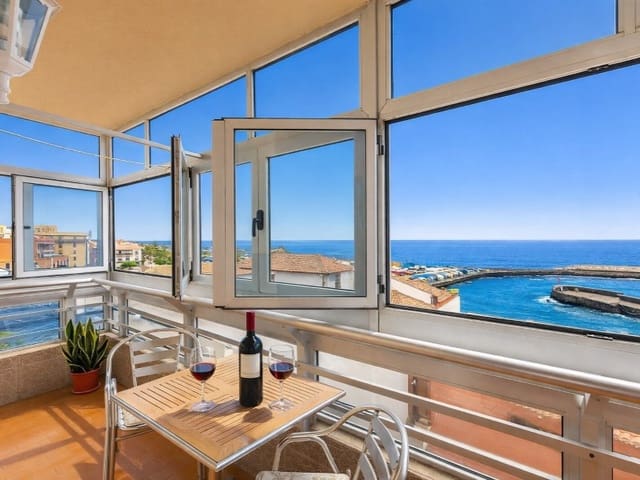Apartamento de 3 habitaciones en Puerto de la Cruz en alquiler - 2.500 € (Ref: 9817967)