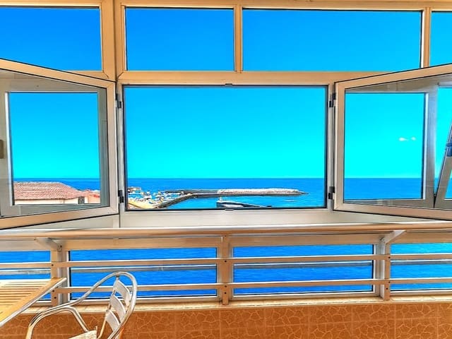 Apartamento de 3 habitaciones en Puerto de la Cruz en alquiler - 2.500 € (Ref: 9817967)