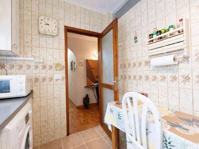 Apartamento de 3 habitaciones en Puerto de la Cruz en alquiler - 2.500 € (Ref: 9817967)