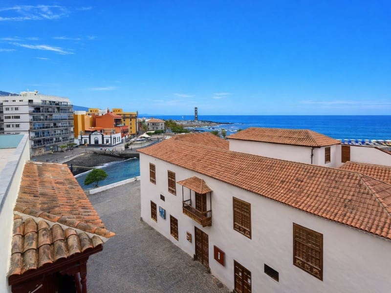 Apartamento de 3 habitaciones en Puerto de la Cruz en alquiler - 2.500 € (Ref: 9817967)