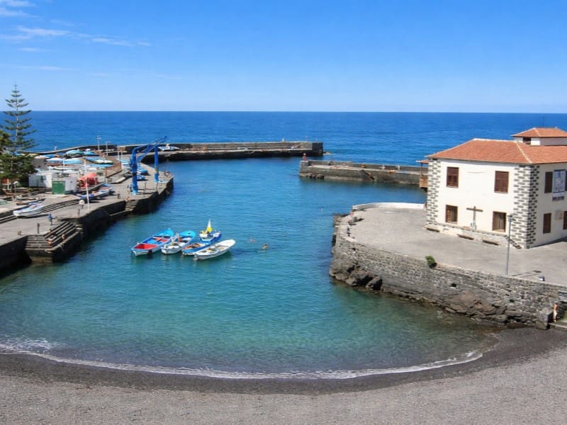 Apartamento de 3 habitaciones en Puerto de la Cruz en alquiler - 2.500 € (Ref: 9817967)