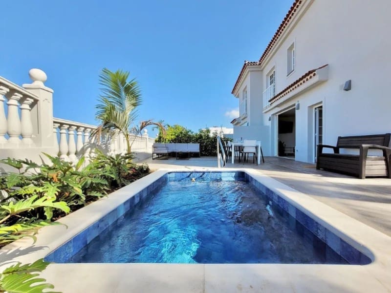 2 soverom Villa til salgs i Puerto de la Cruz - € 600 000 (Ref: 9820308)