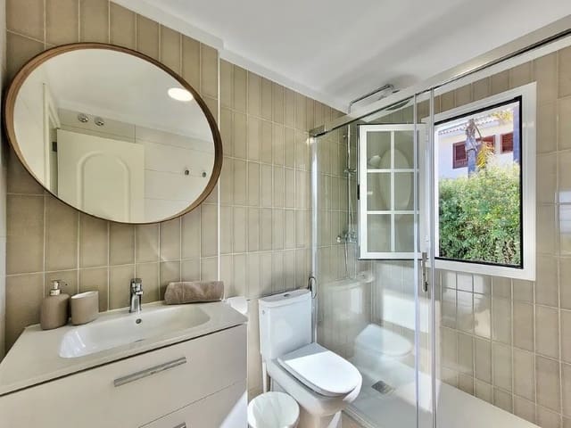 2 slaapkamer Villa te koop in Puerto de la Cruz - € 600.000 (Ref: 9820308)