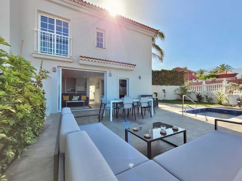 2 soverom Villa til salgs i Puerto de la Cruz - € 600 000 (Ref: 9820308)