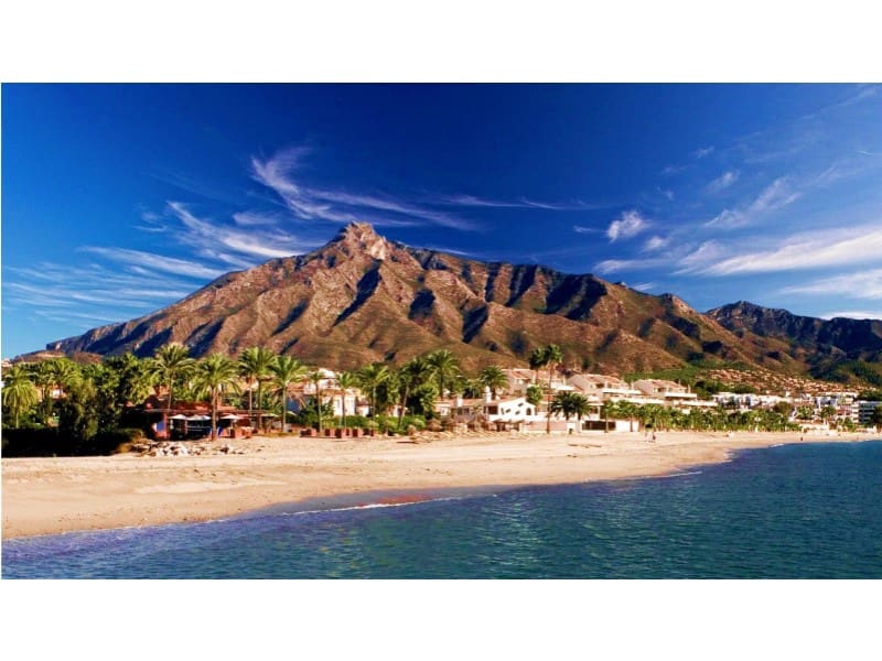 Hotell til salgs i Almeria by - € 17 000 000 (Ref: 9881557)