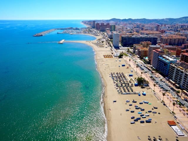 Hotel til salg i Playa de los Boliches, Fuengirola - € 42.000.000 (Ref: 9881576)