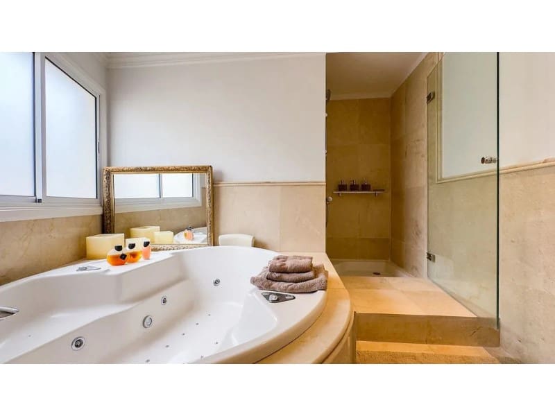 Chalet de 5 habitaciones en Tabaiba en venta - 860.000 € (Ref: 9936090)