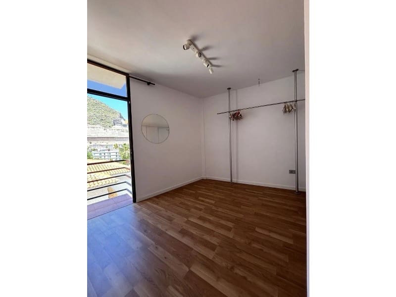 4 soveværelse Villa til salg i Santa Cruz de Tenerife - € 600.000 (Ref: 9947547)