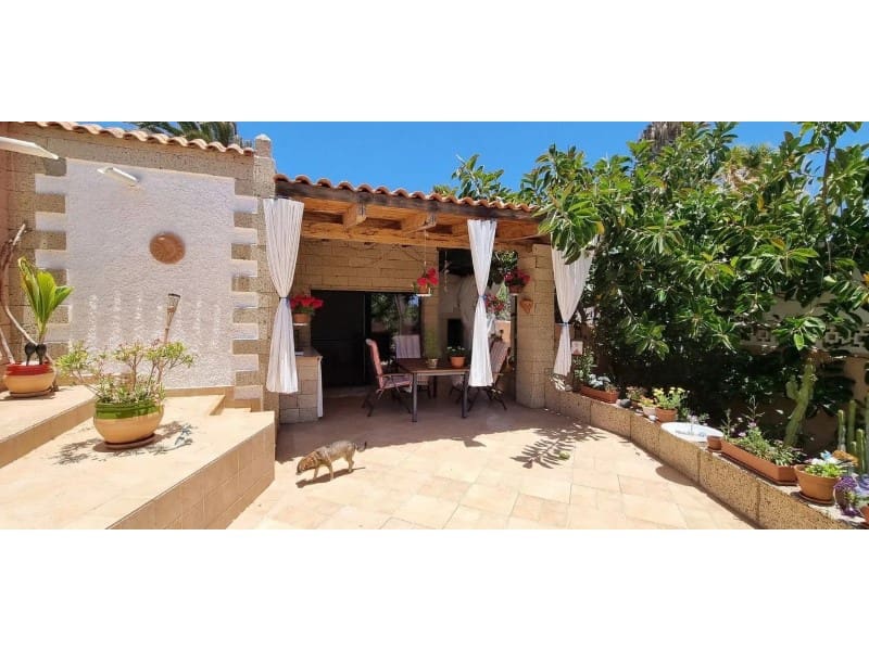 5 chambre Villa/Maison à vendre à Arico - 625 000 € (Ref: 9947549)