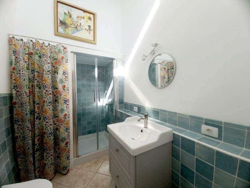 5 bedroom Villa for sale in Arico with garage - € 595,000 (Ref: 9947549)