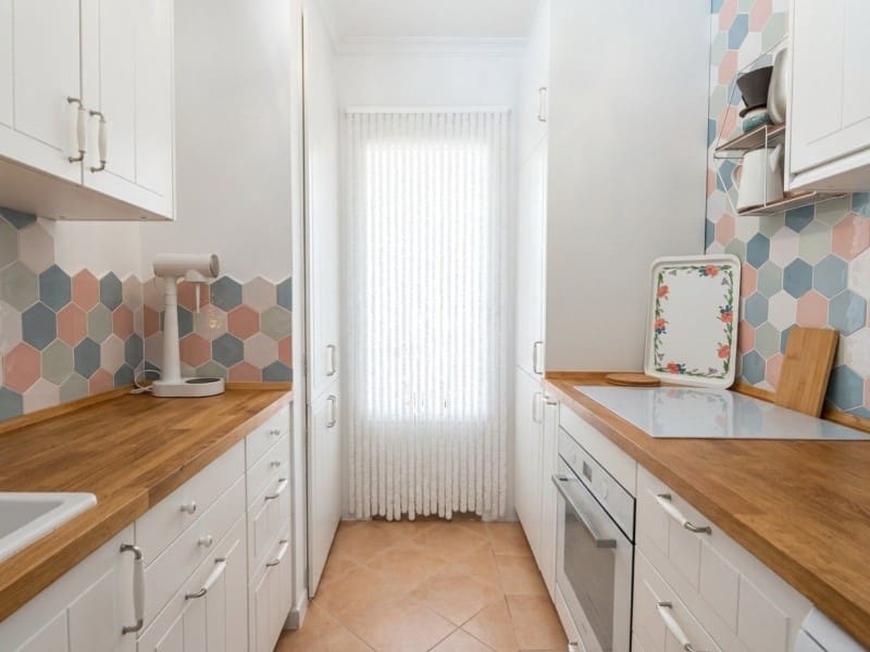 5 bedroom Villa for sale in Arico with garage - € 595,000 (Ref: 9947549)