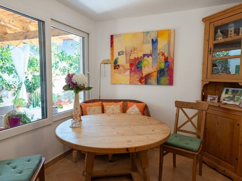 5 bedroom Villa for sale in Arico with garage - € 595,000 (Ref: 9947549)