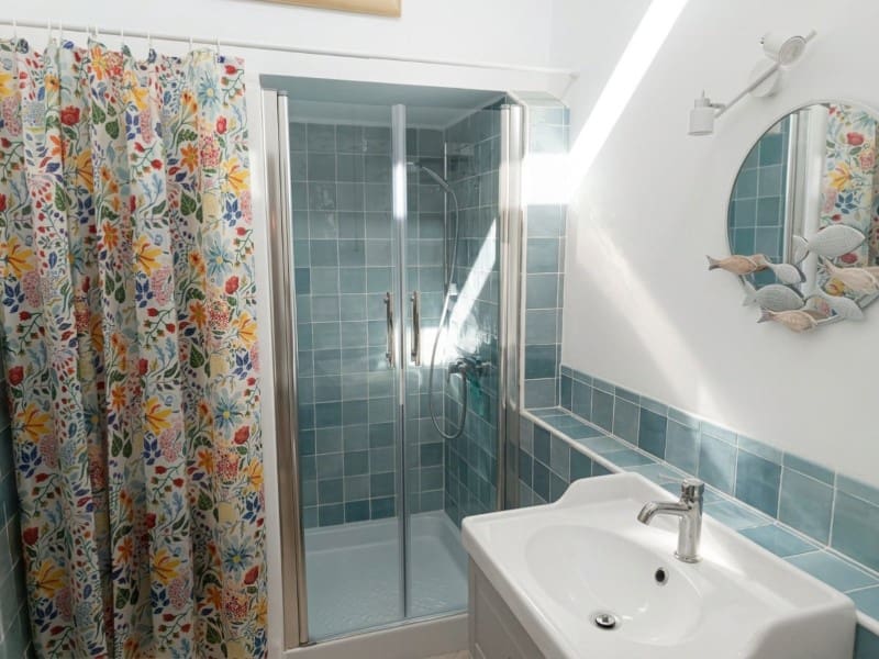 5 bedroom Villa for sale in Arico with garage - € 595,000 (Ref: 9947549)