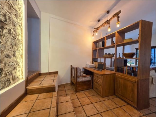 Finca/Casa Rural de 3 habitaciones en Santiago del Teide en venta - 439.000 € (Ref: 9947550)