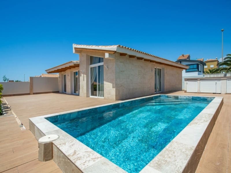 Villa/Maison à vendre à Arico - 635 000 € (Ref: 9947552)