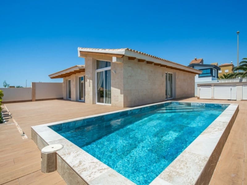 Villa/Maison à vendre à Arico - 635 000 € (Ref: 9947552)
