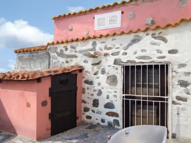 Finca/Casa Rural de 3 habitaciones en La Quinta - Taucho, Adeje en venta - 439.000 € (Ref: 9949458)