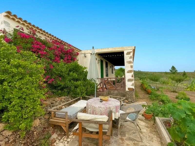 2 quarto Quinta/Casa Rural para venda em Adeje - 449 000 € (Ref: 9952346)