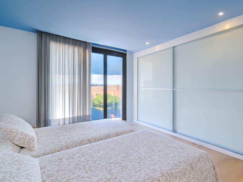 2 camera da letto Appartamento da affittare in Arona con piscina - 3.000 € (Rif: 9990416)