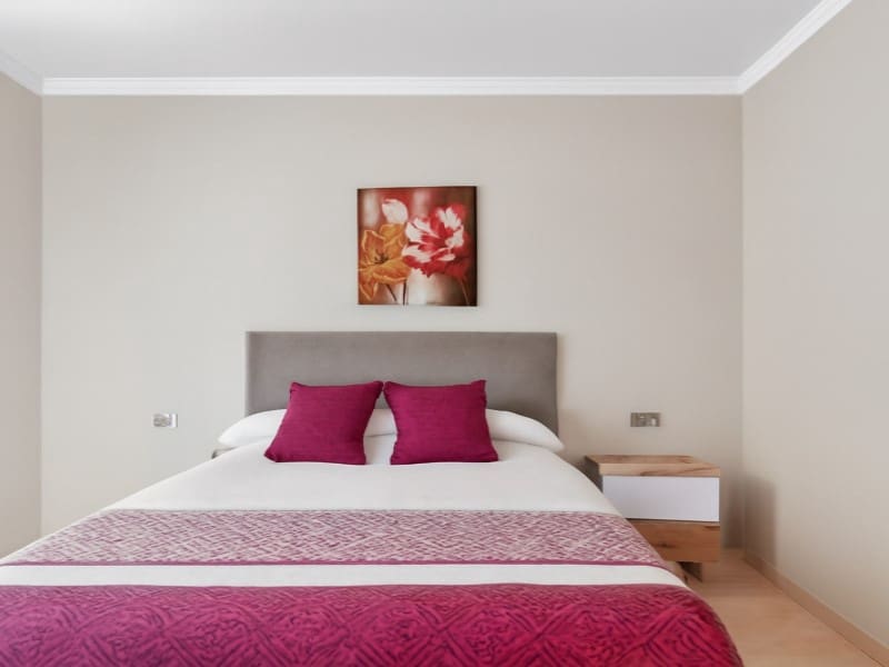 2 slaapkamer Appartement te huur in Radazul met garage - € 2.500 (Ref: 9990418)