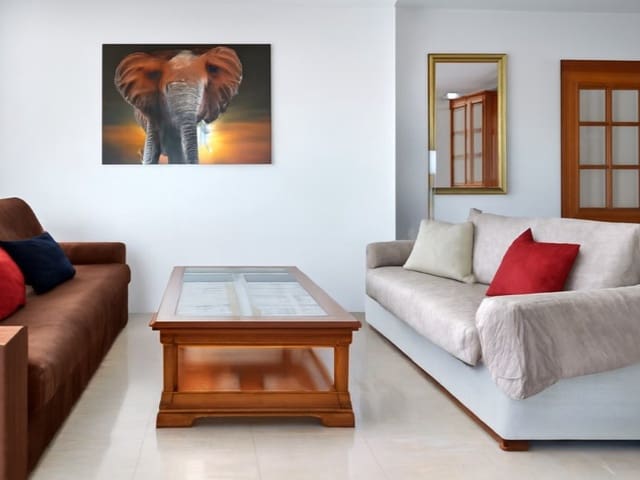 4 soverom Leilighet til leie i Radazul, El Rosario - € 3 600 (Ref: 9990419)