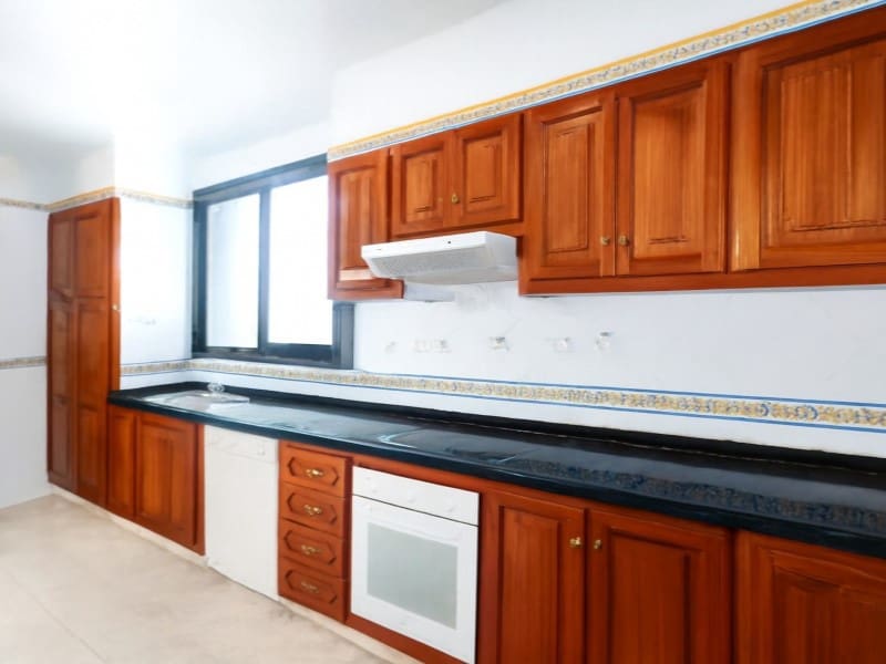 3 slaapkamer Appartement te huur in Puerto de la Cruz - € 3.000 (Ref: 9990421)