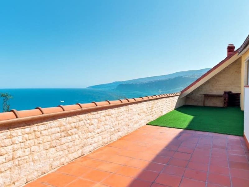 3 slaapkamer Appartement te huur in Puerto de la Cruz met zwembad garage - € 3.000 (Ref: 9990423)