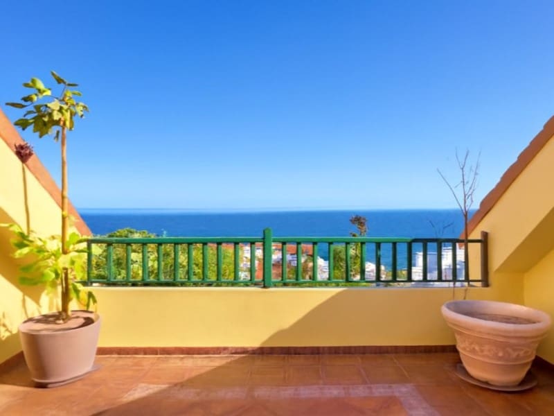3 slaapkamer Appartement te huur in Puerto de la Cruz met zwembad garage - € 3.000 (Ref: 9990423)