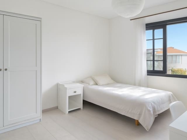Chalet de 4 habitaciones en Puerto de la Cruz en venta - 629.000 € (Ref: 9998486)
